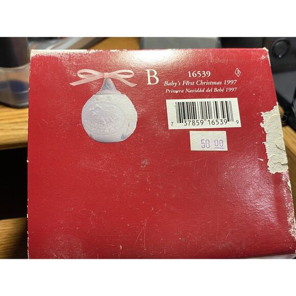Lladro Year 1997 Ball Ornament Baby’s First Christmas Porcelain #16539 - Picture 12 of 16